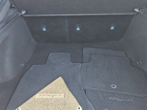 Used 2018 Kia Stinger GT2 image 9