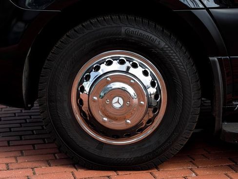 Used 2022 Mercedes-Benz Sprinter 3500 image 13