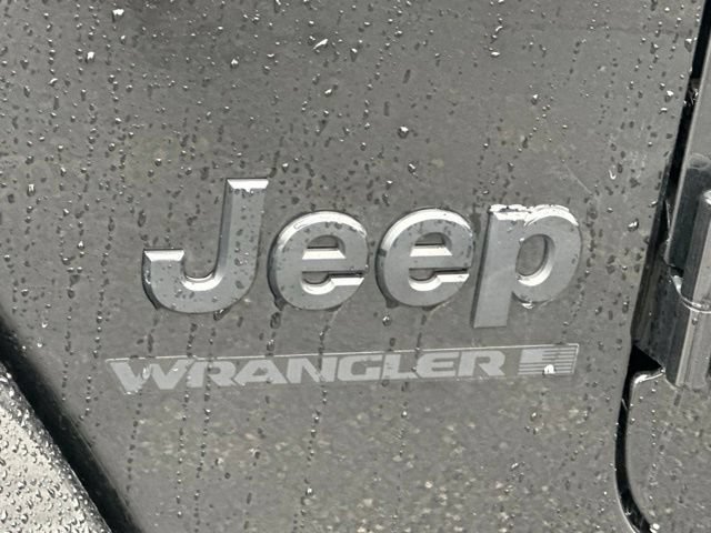 Used 2026 Jeep Wrangler Unlimited Sahara AWD/4WD image 11