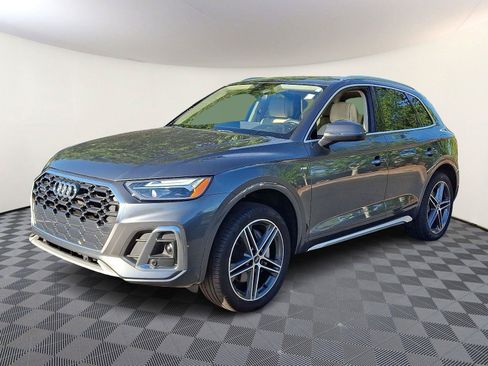 Used 2024 Audi Q5 e Premium Plus w/ Premium Plus Package AWD/4WD image 3