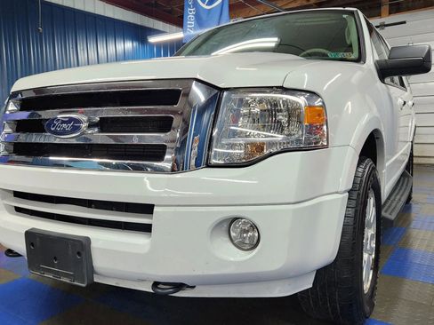 Used 2014 Ford Expedition XLT image 6