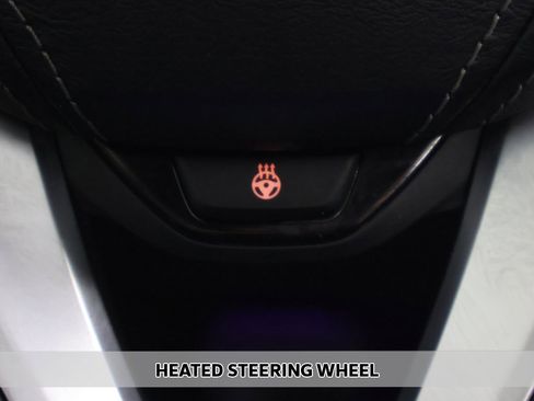 Used 2021 BMW 740i xDrive w/ Premium Package image 12