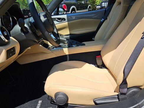 New 2025 MAZDA MX-5 Miata RF Grand Touring image 5