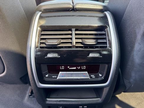 Used 2019 BMW X7 xDrive40i w/ Cold Weather Package AWD/4WD image 34