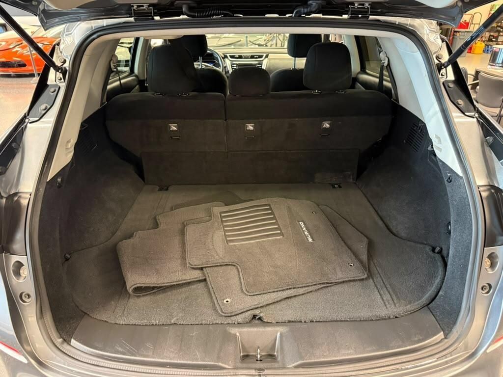 Used 2017 Nissan Murano SV AWD/4WD image 12