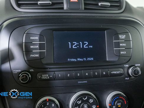 Used 2018 Kia Soul FWD image 17