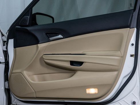 Used 2011 Honda Accord SE image 9