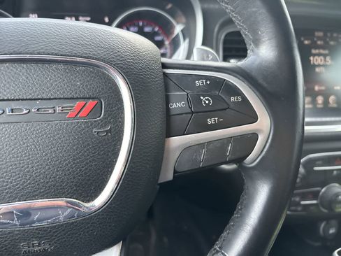 Used 2015 Dodge Charger SXT image 9