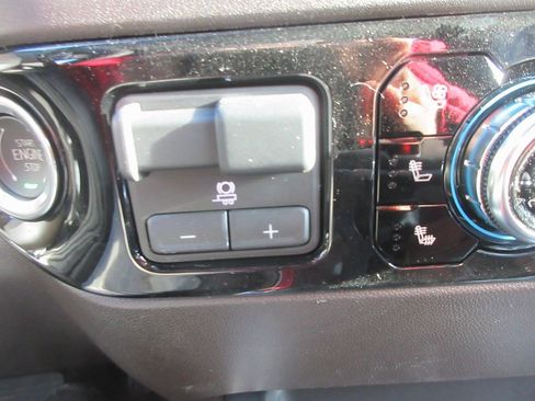 New 2026 GMC Sierra 1500 SLT image 20