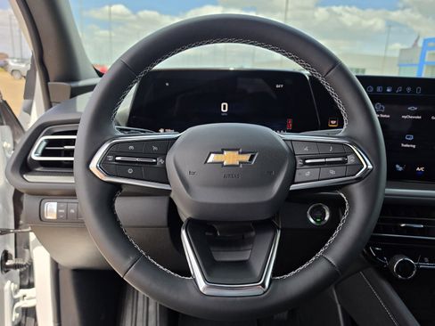 New 2026 Chevrolet Traverse LT FWD image 24