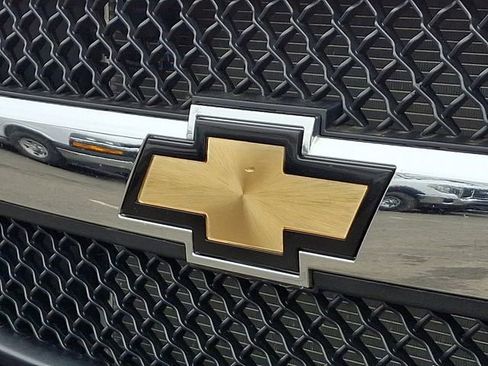 Used 2024 Chevrolet Express 2500 w/ Driver Convenience Package image 33