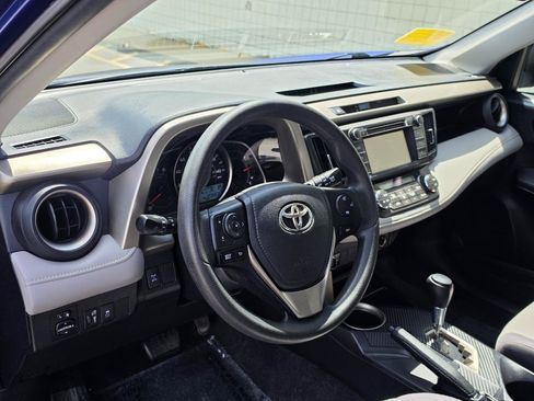 Used 2015 Toyota RAV4 XLE AWD/4WD image 10