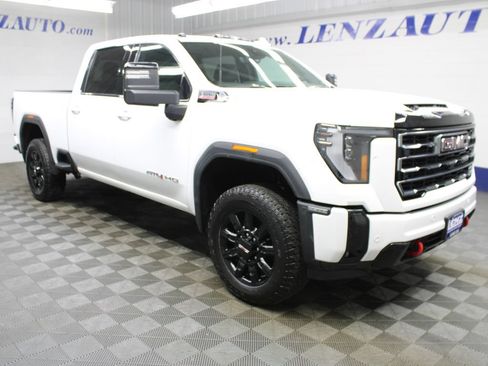 Used 2026 GMC Sierra 2500 AT4 w/ Technology Package AWD/4WD image 3