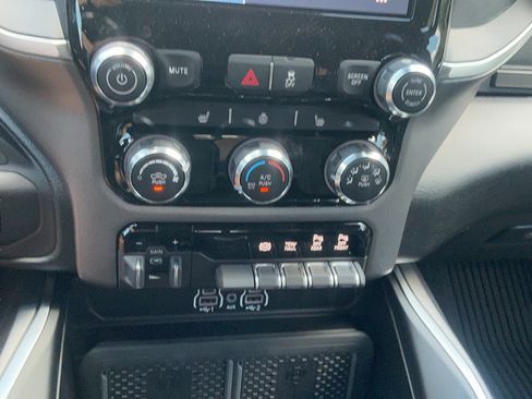 New 2025 RAM 2500 Big Horn AWD/4WD image 26
