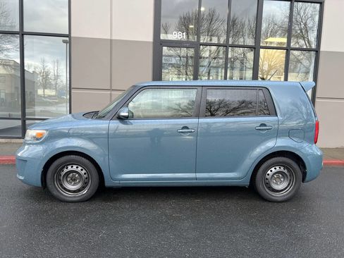 Used 2010 Scion xB image 6