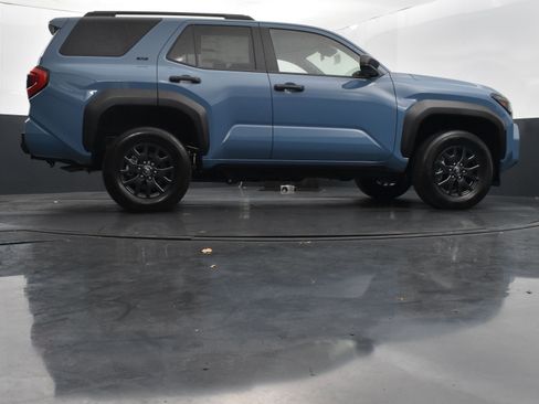 Used 2025 Toyota 4Runner SR5 RWD image 32