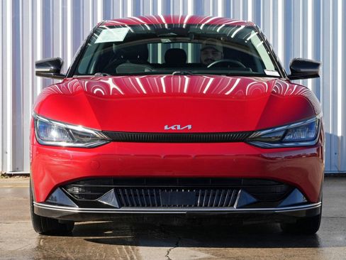 Used 2022 Kia EV6 Wind image 6