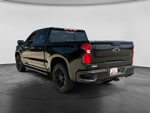 Used 2025 Chevrolet Silverado 1500 High Country w/ Midnight Edition AWD/4WD image 7