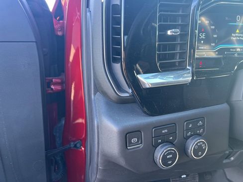 Certified 2022 Chevrolet Silverado 1500 LT w/ Safety Package image 11