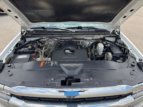 Used 2017 Chevrolet Silverado 1500 LT w/ Trailering Package AWD/4WD image 23
