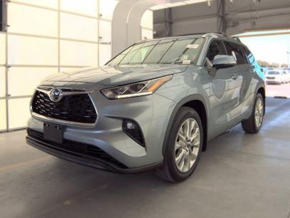 Used 2024 Toyota Highlander Limited