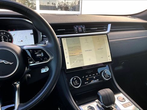 Used 2021 Jaguar F-PACE S image 6