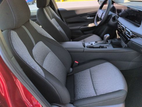 New 2026 Nissan Sentra SV w/ SV Convenience Package FWD image 33