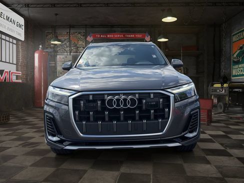 Used 2025 Audi Q7 3.0T Premium Plus AWD/4WD image 2