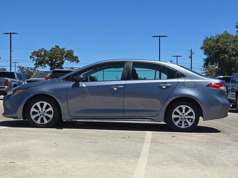 Certified 2025 Toyota Corolla LE FWD image 2