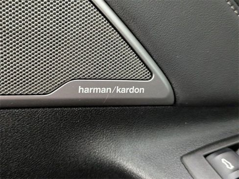 Used 2021 BMW 540i xDrive w/ Premium Package image 27