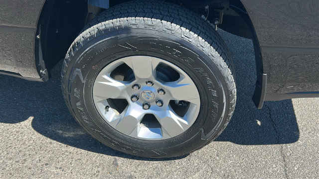 Used 2023 RAM 1500 Big Horn AWD/4WD image 6