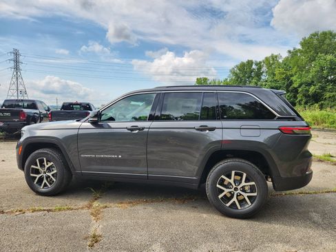 New 2025 Jeep Grand Cherokee Limited image 16