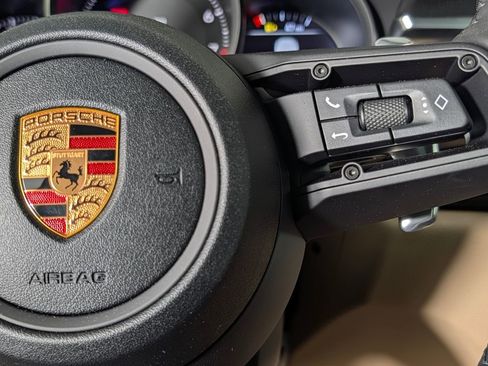 New 2026 Porsche Macan image 39