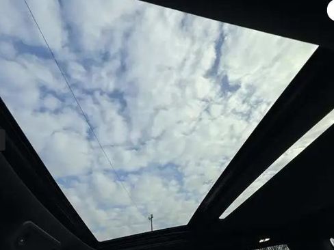 Used 2019 Ford F150 Platinum w/ Max Trailer Tow Package image 9