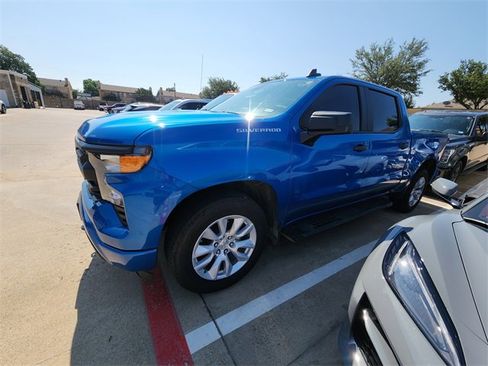 Used 2024 Chevrolet Silverado 1500 Custom RWD image 2