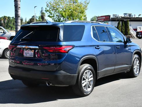 Used 2022 Chevrolet Traverse LT image 8