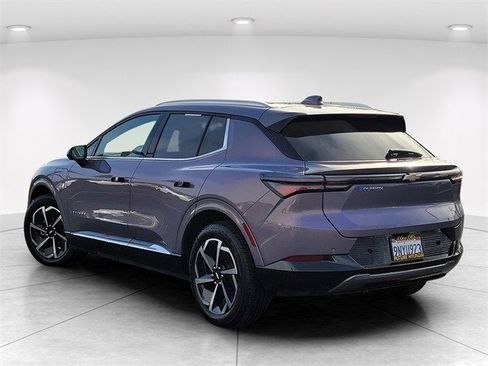 Used 2024 Chevrolet Equinox EV LT image 6