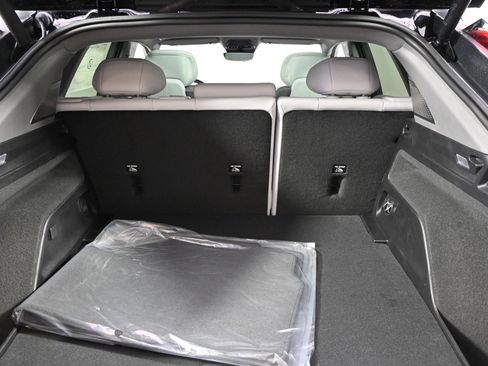 New 2025 Cadillac Optiq Sport 1 image 18