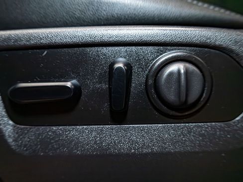 Used 2020 Chevrolet Silverado 2500 LTZ w/ LTZ Premium Package image 20