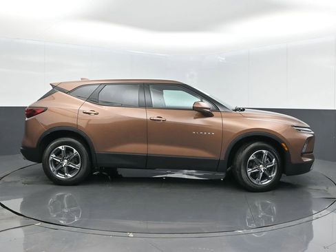 Used 2023 Chevrolet Blazer LT w/ Driver Confidence Package image 8