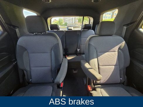 Used 2024 Chevrolet Traverse LT AWD/4WD image 12