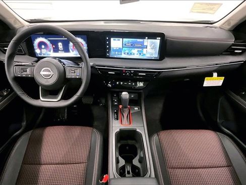 New 2025 Nissan Kicks SR w/ SR Premium Package image 5