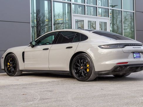 Used 2022 Porsche Panamera Turbo S image 8