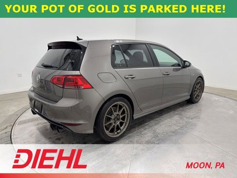 Used 2017 Volkswagen Golf R 4-Door image 7