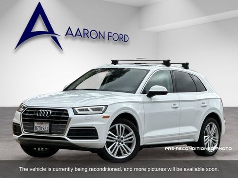 Used 2019 Audi Q5 2.0T Premium Plus w/ Premium Plus Package AWD/4WD image 2