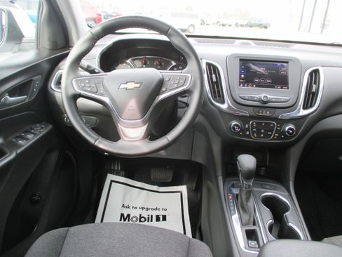 Used 2023 Chevrolet Equinox LT image 12