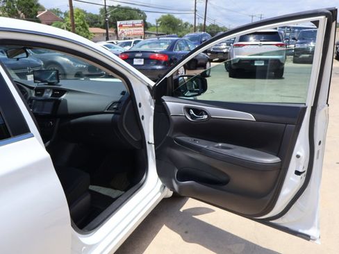Used 2019 Nissan Sentra S FWD image 38