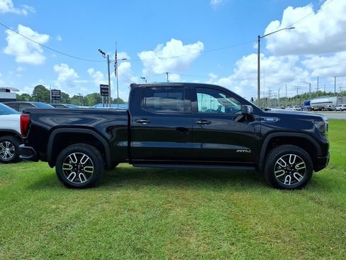 New 2026 GMC Sierra 1500 AT4 w/ AT4 Premium Package AWD/4WD image 8