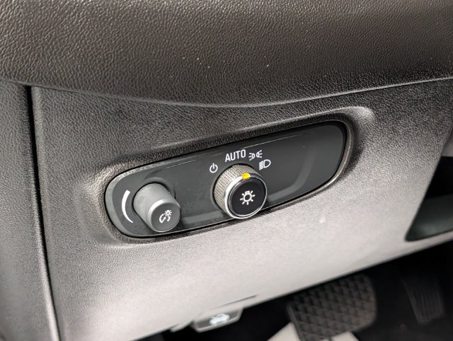 Certified 2024 Chevrolet Equinox RS AWD/4WD image 16