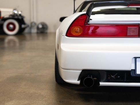 Used 2003 Acura NSX T image 36